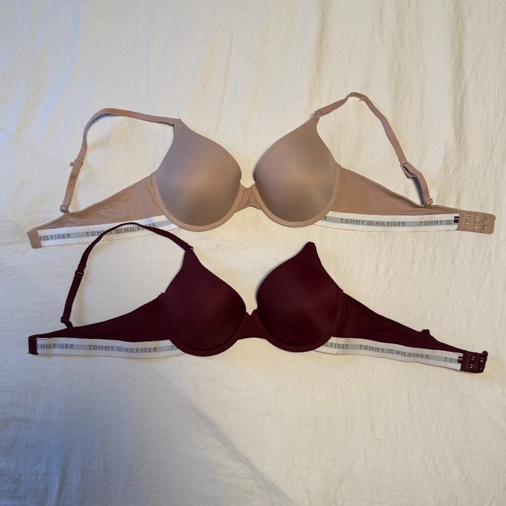 Set of Two Tommy Hilfiger Bras Nude and Maroon Size 36C